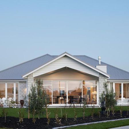 Omokoroa Golfers Retreat - B&B ภายนอก รูปภาพ