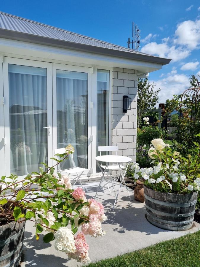Omokoroa Golfers Retreat - B&B ภายนอก รูปภาพ